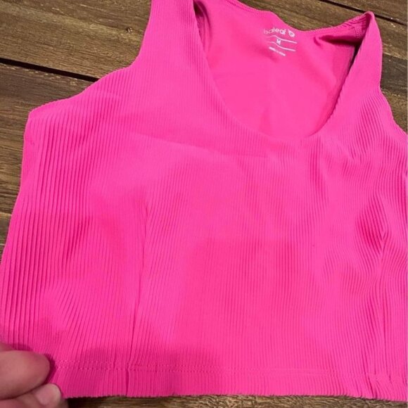 Woman’s hot pink, high front, ribbed and lined workout top. Size medium. New wit - Picture 2 of 9